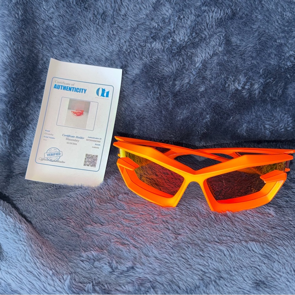 Givenchy GV40049U 43C Neon Orange Sunglasses NWOT
